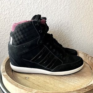 Adidas Women's Wedge Sneaker Fashion Sneakers Size 8